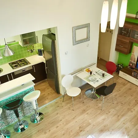 Studio Apartment Green Wall Zagreb Extérieur photo