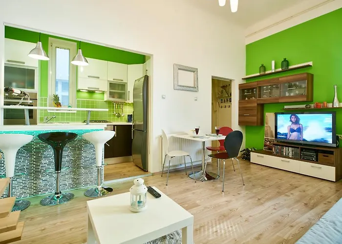 Studio Apartment Green Wall