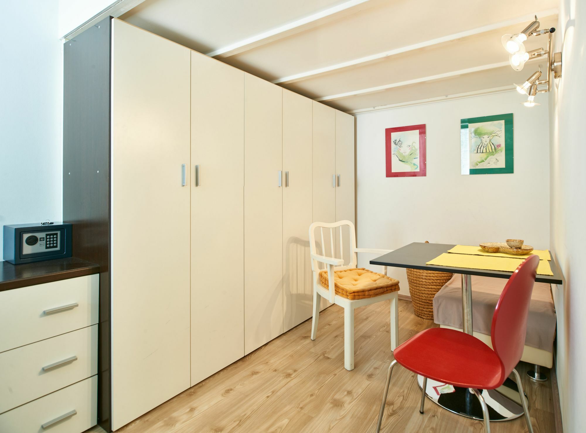 Studio Apartment Green Wall Appartamento Zagabria