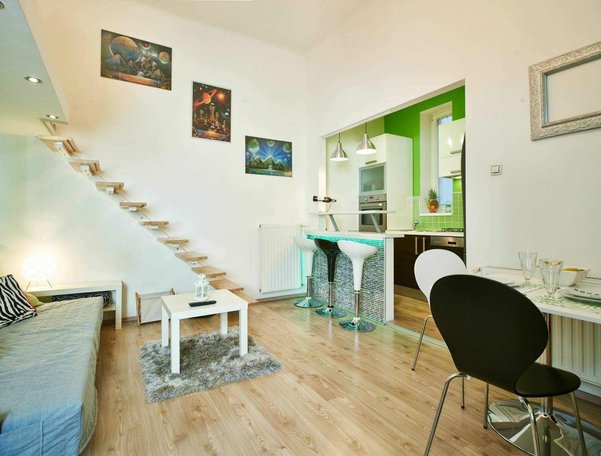 Apartment Studio Apartment Green Wall